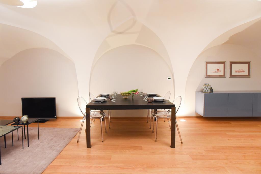 Flatinbo Apartments - Santo Stefano ボローニャ エクステリア 写真