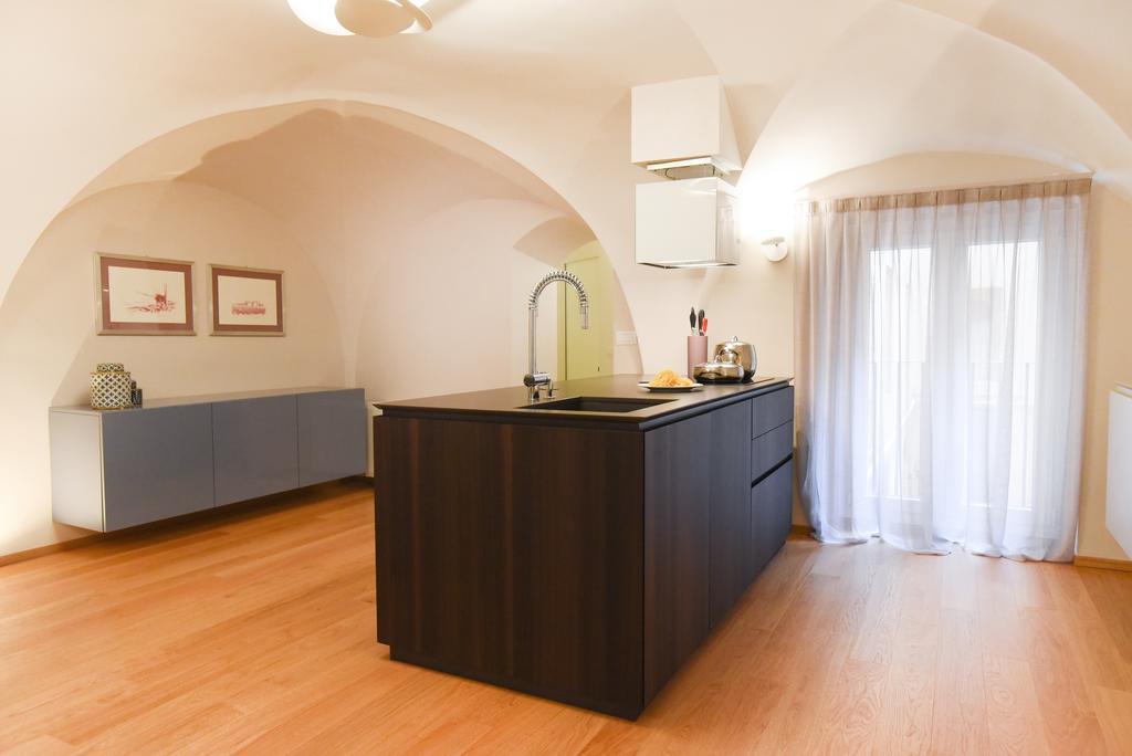 Flatinbo Apartments - Santo Stefano ボローニャ エクステリア 写真