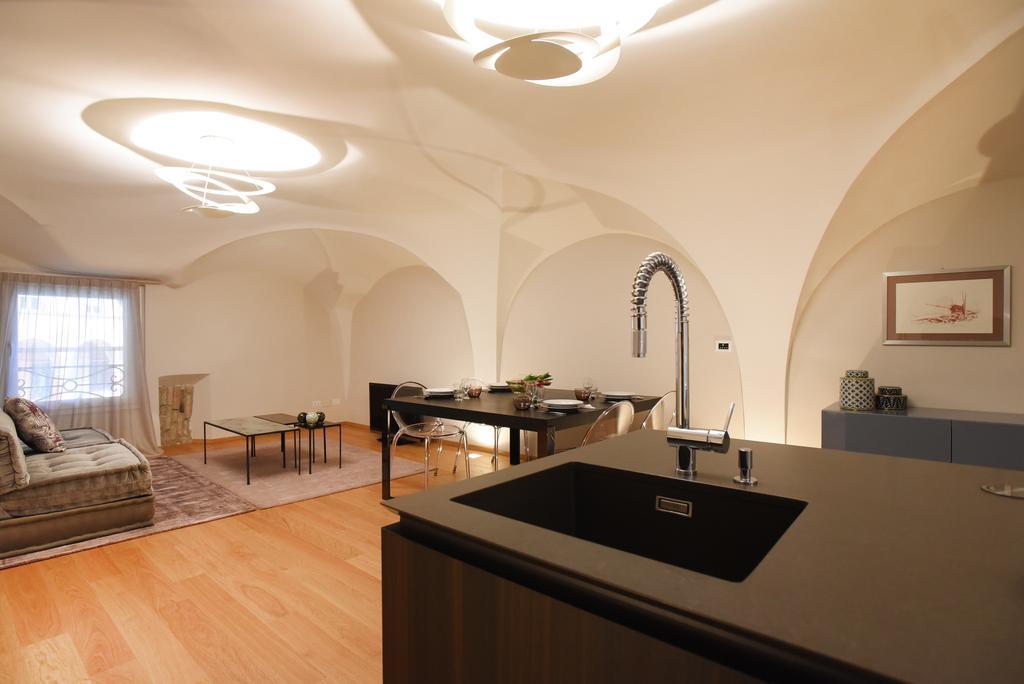 Flatinbo Apartments - Santo Stefano ボローニャ エクステリア 写真