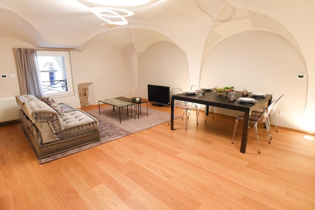 Flatinbo Apartments - Santo Stefano ボローニャ エクステリア 写真